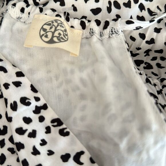 White/black animal print faux wrap V bodice elastic tie waist lined romper. Med - Picture 7 of 8